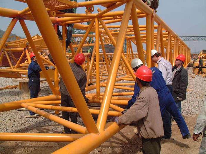 Cov kev pom zoo yuav tsum tau them nyiaj rau hauv kev hloov ntawm crane.jpg Attentions should be paid in the overhaul of crane.jpg