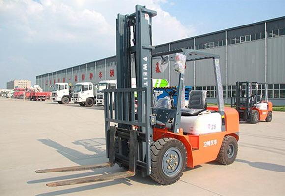 Fais Forklift